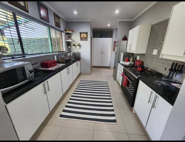 4 BEDROOM HOUSE FOR SALE IN FAERIE GLEN